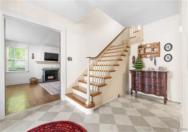 3rd image of 60 Paris Rd, New Hartford, NY 13413 | MLS# S1695089