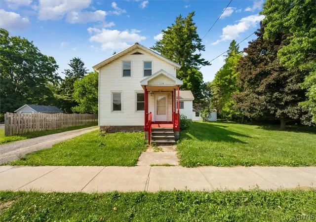 1st image of 114 Genesee St, Canastota, NY 13032 | MLS# S1695137