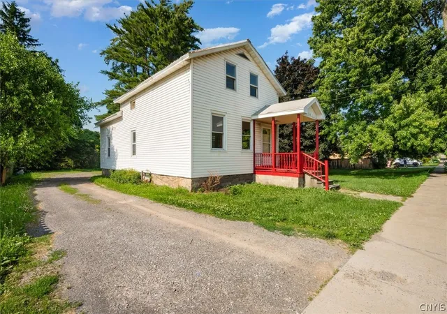 3rd image of 114 Genesee St, Canastota, NY 13032 | MLS# S1695137