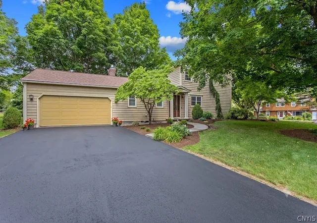 Photo 2 of Sale Pending at 107 Will O Wind Dr, Jamesville, NY 13078 | MLS# S1693812 | Listing updated on 2026-07-16