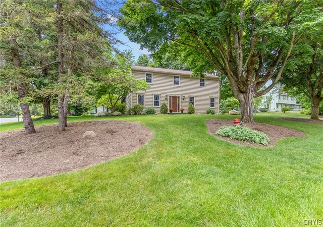 Photo 3 of Sale Pending at 107 Will O Wind Dr, Jamesville, NY 13078 | MLS# S1693812 | Listing updated on 2026-07-16