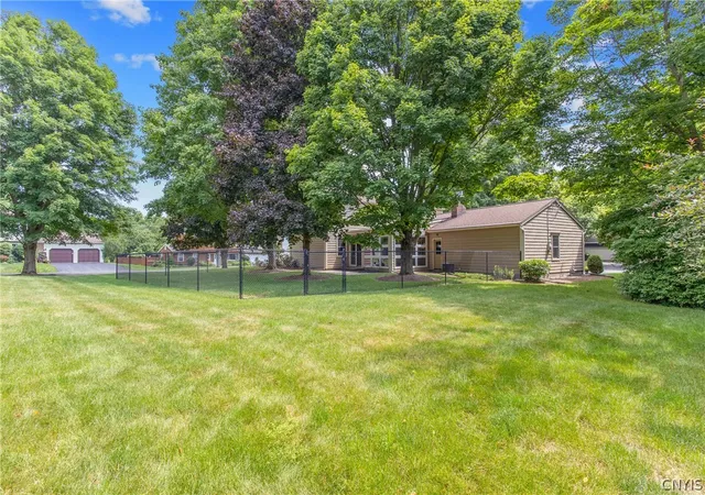 Photo 5 of Sale Pending at 107 Will O Wind Dr, Jamesville, NY 13078 | MLS# S1693812 | Listing updated on 2026-07-16