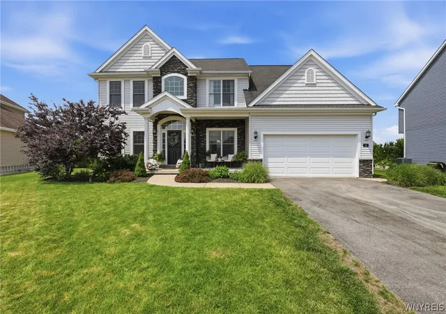 1st image of 14 Silent Meadow Ln, Lancaster, NY 14086 | MLS# B1695251