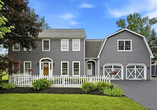 1st image of 5982 Hopi Ct, Pendleton, NY 14094 | MLS# B1695313