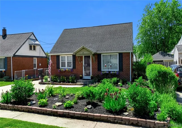 2nd image of 21 Peinkofer Dr, Buffalo, NY 14225 | MLS# B1694905