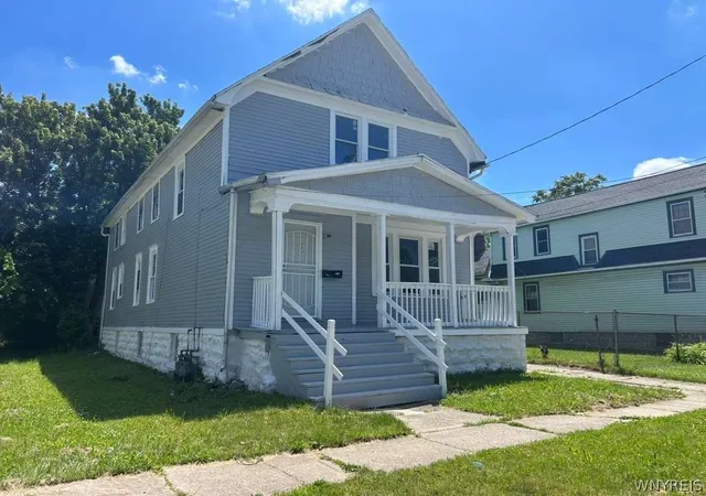 3rd image of 37 Fox St, Buffalo, NY 14212 | MLS# B1694976
