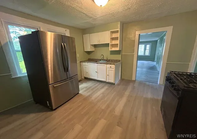 42nd image of 37 Fox St, Buffalo, NY 14212 | MLS# B1694976