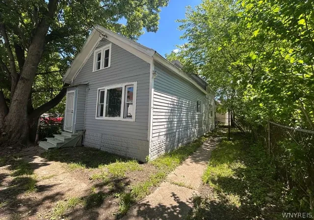 5th image of 37 Fox St, Buffalo, NY 14212 | MLS# B1694976