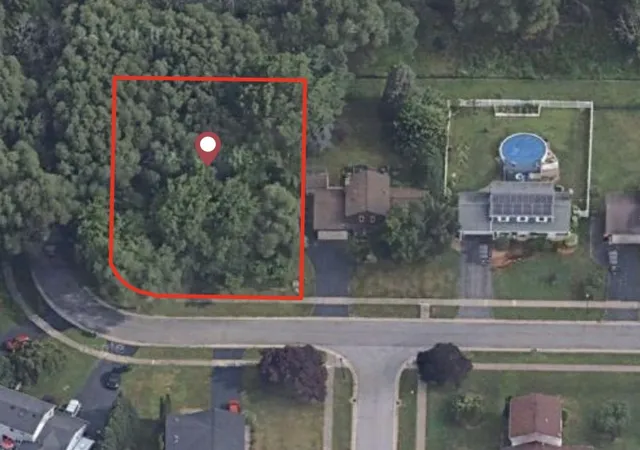 1st image of 293 Woodsmoke Ln, Rochester, NY 14612 | MLS# R1695404