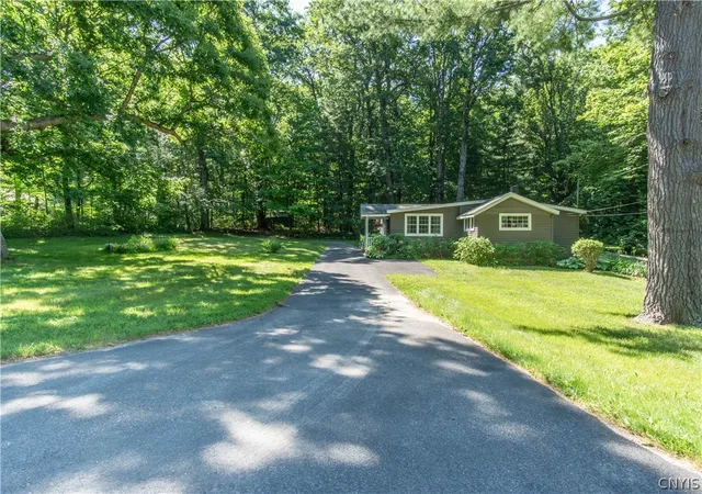 Photo 4 of Sale Pending at 38152 State Route 12e, Clayton, NY 13624 | MLS# S1694892 | Listing updated on 2026-07-17
