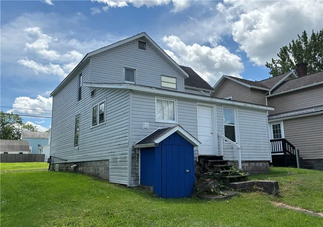 Homes for sale in Kane Boro, PA | 305 Janeway St, Kane Boro, PA 16735 | MLS# R1695053