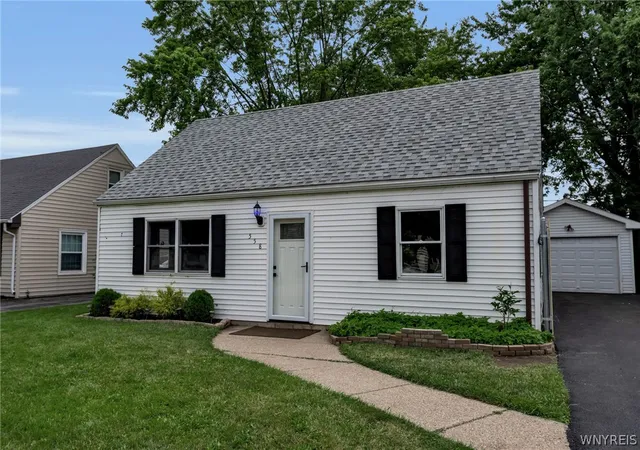2nd image of 558 Loretta St, Tonawanda, NY 14150 | MLS# B1694263