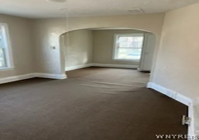 Homes for sale in Niagara Falls, NY | 1876 Pierce Ave, Niagara Falls, NY 14301 | MLS# B1695502
