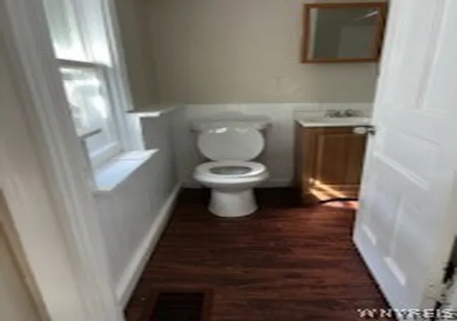 Homes for sale in Niagara Falls, NY | 1876 Pierce Ave, Niagara Falls, NY 14301 | MLS# B1695502