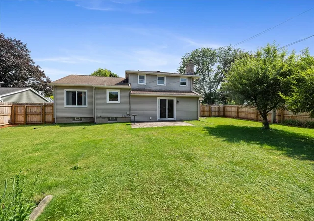 33rd image of 225 Sandoris Cir, Rochester, NY 14622 | MLS# R1695489