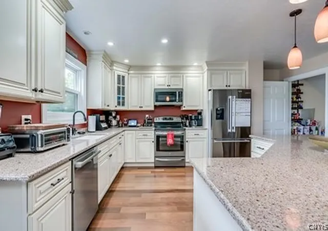 Photo 3 of Single family home for sale at 29464 Lake View Dr, Redwood, NY 13679 | MLS# S1692976 | Listing updated on 2026-07-26