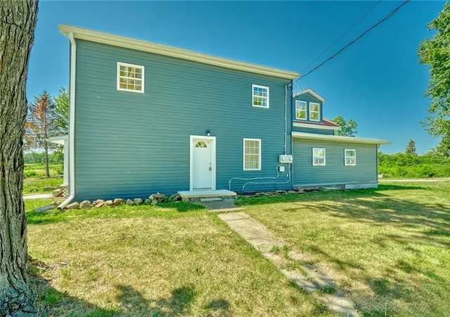Listing Photo 4 - Condo for sale in building located at 9661 W Ridge Rd, Brockport, NY 14420