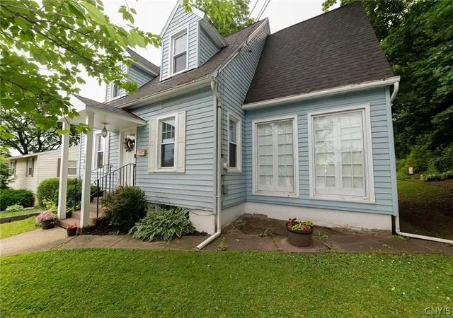 2nd image of 100 Scoville Ave, Syracuse, NY 13203 | MLS# S1695143