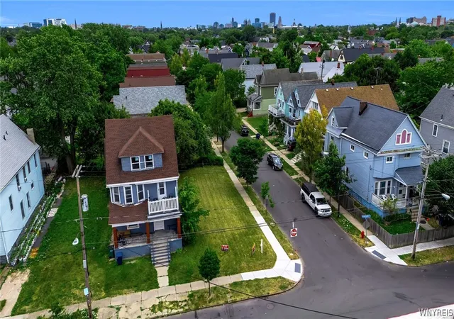 7th image of 393 Hampshire St, Buffalo, NY 14213 | MLS# B1695131