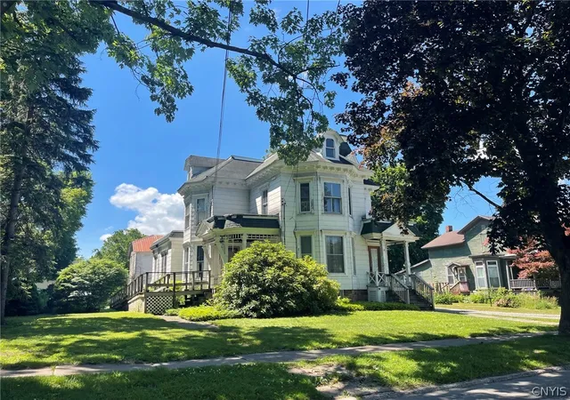 Listing Photo 3 - Condo for sale in building located at 229 Park Ave, Oneida, NY 13421