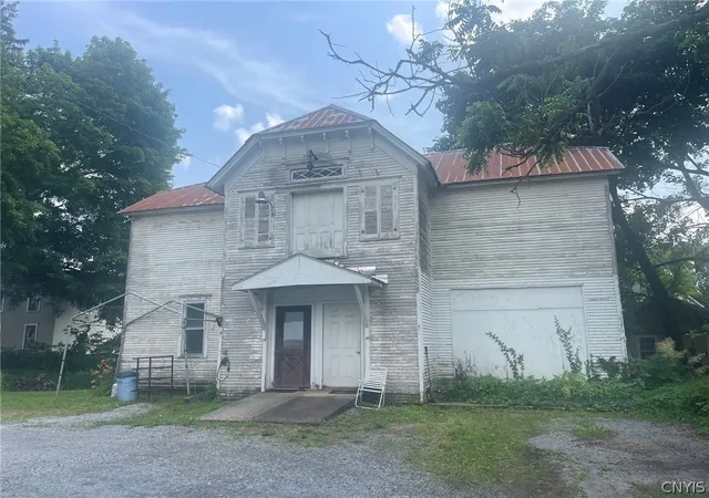 Listing Photo 4 - Condo for sale in building located at 229 Park Ave, Oneida, NY 13421