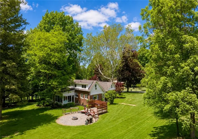 3rd image of 2 Chenango Ave, Sherburne, NY 13460 | MLS# R1694865