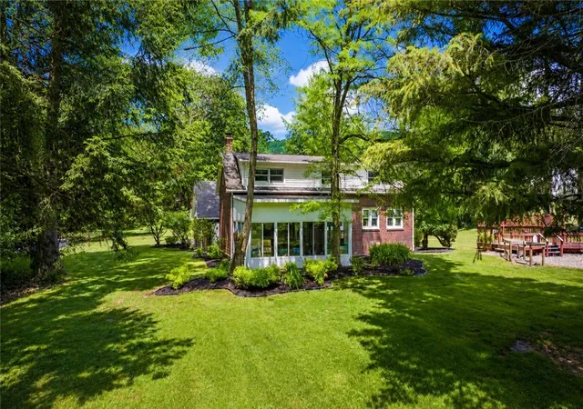 4th image of 2 Chenango Ave, Sherburne, NY 13460 | MLS# R1694865