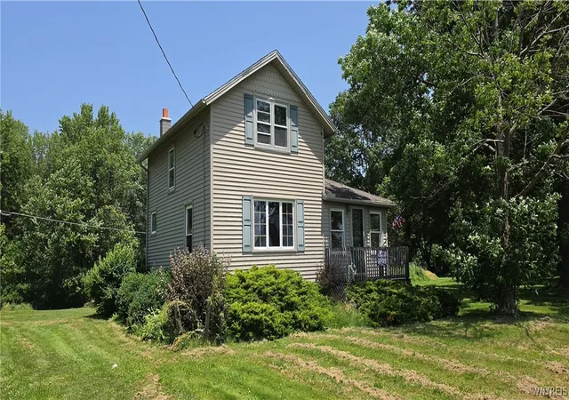 2nd image of 8805 Chestnut Ridge Rd, Royalton, NY 14067 | MLS# B1695512