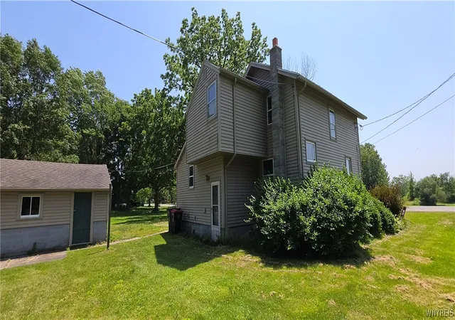 3rd image of 8805 Chestnut Ridge Rd, Royalton, NY 14067 | MLS# B1695512
