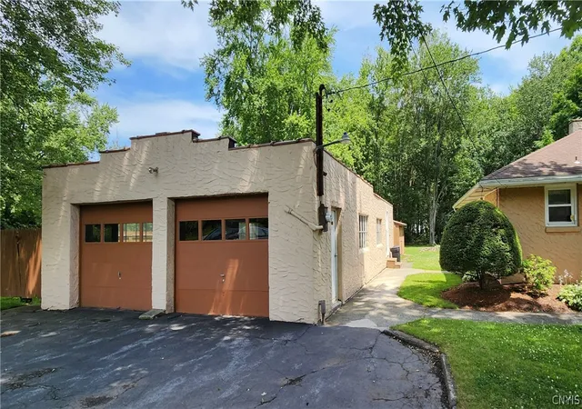 Photo 3 of Sale Pending at 8252 Maple Rd, Clay, NY 13041 | MLS# S1695291 | Listing updated on 2026-07-14