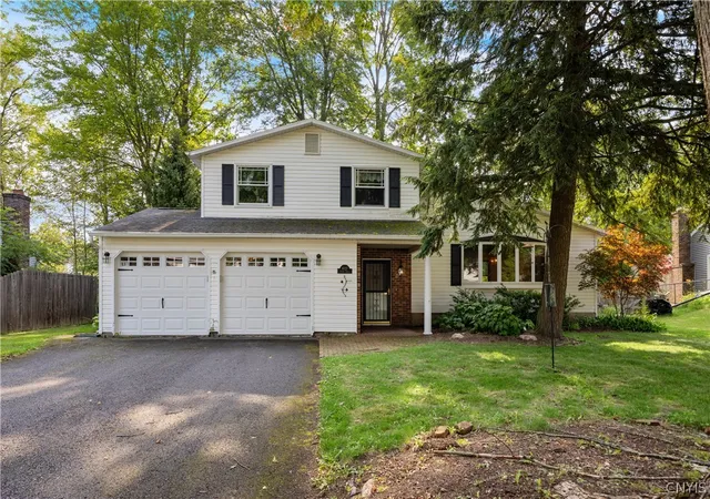 Homes for sale in Clay, NY | 8027 Thyme Cir, Clay, NY 13090 | MLS# S1695574