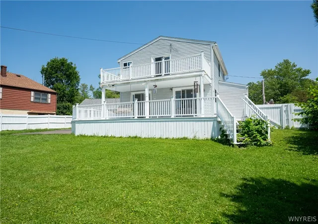 Photo 3 of Sale Pending at 4093 Bayview Rd, Buffalo, NY 14219 | MLS# B1695492 | Listing updated on 2026-07-13