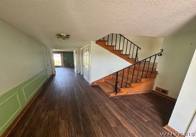 Homes for sale in North Tonawanda, NY | 632 Ohio Ave, North Tonawanda, NY 14120 | MLS# B1690481