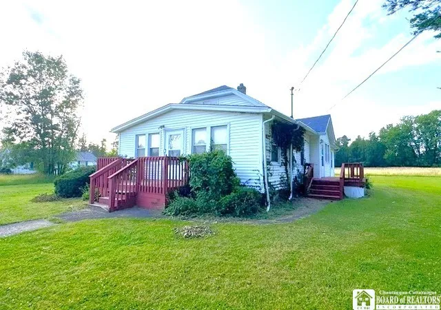 3rd image of 151 W Chestnut St, Dunkirk, NY 14048 | MLS# R1695037