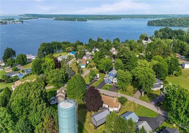 Photo 4 of Sale Pending at 7115 Central Ave, Sodus Point, NY 14555 | MLS# R1694486 | Listing updated on 2026-07-14