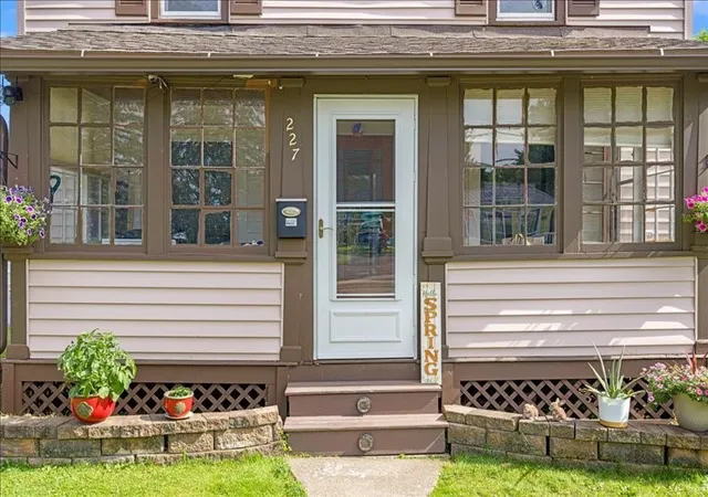 Homes for sale in Horseheads, NY | 227 W 10Th St, Horseheads, NY 14903 | MLS# R1695370