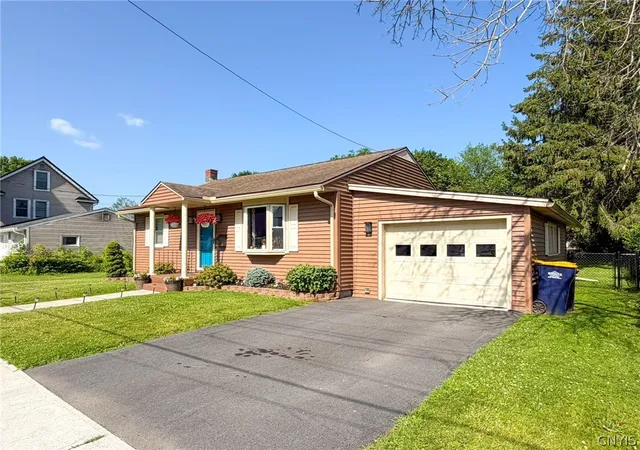 Homes for sale in German Flatts, NY | 46 Shull St, German Flatts, NY 13357 | MLS# S1695093