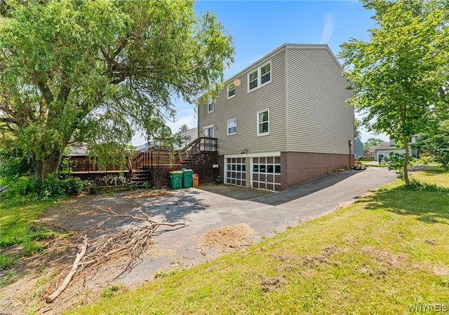 24th image of 6949 Northview Dr, Lockport Town, NY 14094 | MLS# B1695566