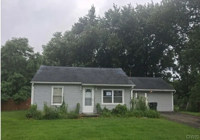 1st image of 337 Bay St, Wilson, NY 14172 | MLS# S1695641