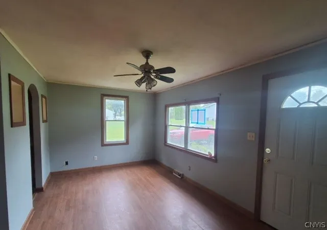 4th image of 337 Bay St, Wilson, NY 14172 | MLS# S1695641