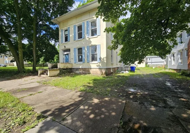 2nd image of 141 Pine St, Lockport City, NY 14094 | MLS# R1695649