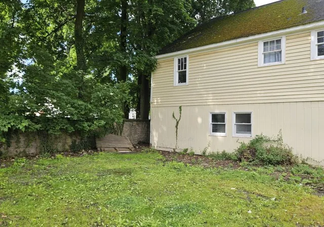 3rd image of 141 Pine St, Lockport City, NY 14094 | MLS# R1695649