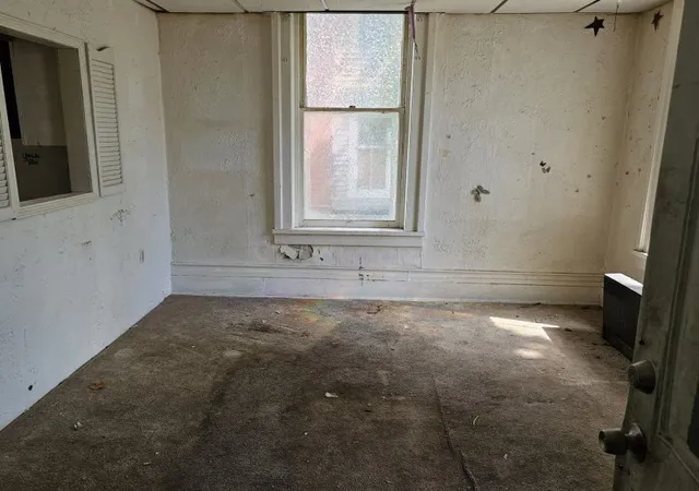 5th image of 141 Pine St, Lockport City, NY 14094 | MLS# R1695649