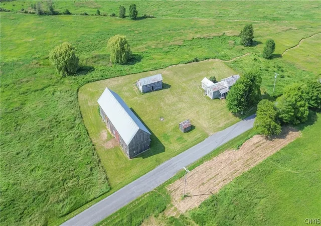 Homes for sale in Lyme, NY | 21585 S Shore Rd, Lyme, NY 13693 | MLS# S1692809