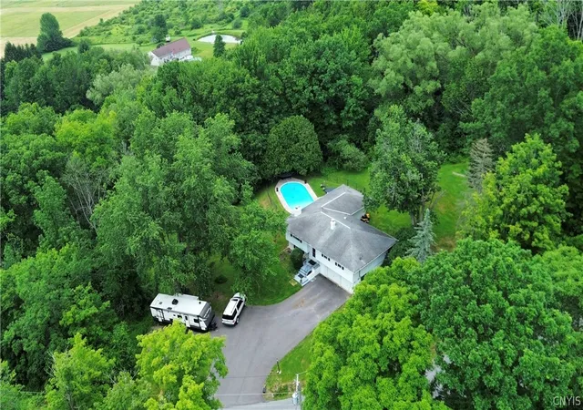 2nd image of 161 Dutch Hill Rd, Frankfort, NY 13340 | MLS# S1695670