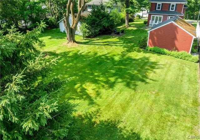3rd image of 57 E Lake St, Skaneateles, NY 13152 | MLS# S1687933