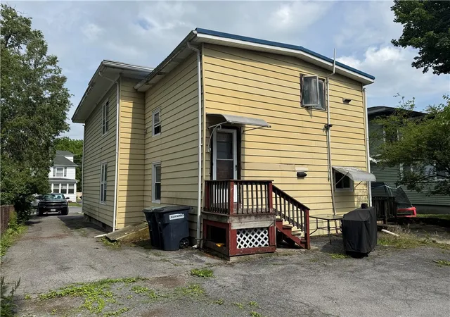 Listing Photo 4 - Condo for sale in building located at 32 Pulteney St, Geneva, NY 14456