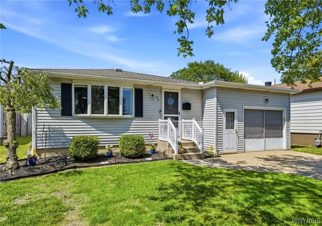 Homes for sale in Cheektowaga, NY | 92 Sprucewood Dr, Cheektowaga, NY 14227 | MLS# B1695652