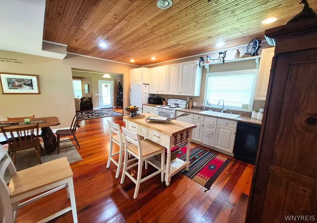 Homes for sale in Great Valley, NY | 4982 Route 219, Great Valley, NY 14741 | MLS# B1695168