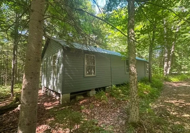 3rd image of 895 Uncas Rd, Inlet, NY 13360 | MLS# S1695376